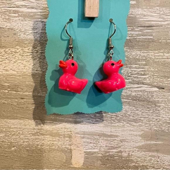 New Pink Resin Rubber Duck Hanging Earrings - Picture 2 of 5